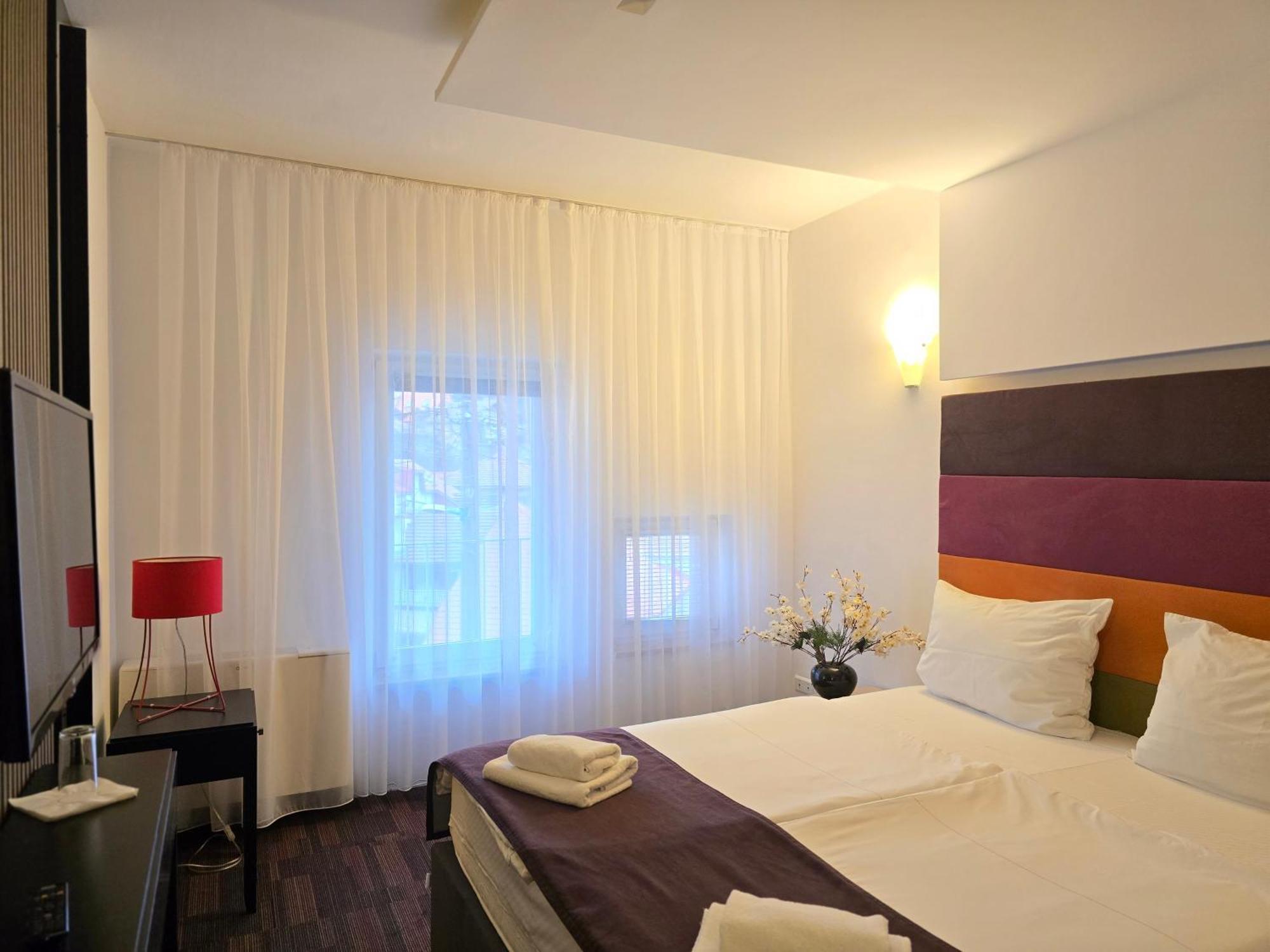 Hotel Hecco SJJ Extérieur photo